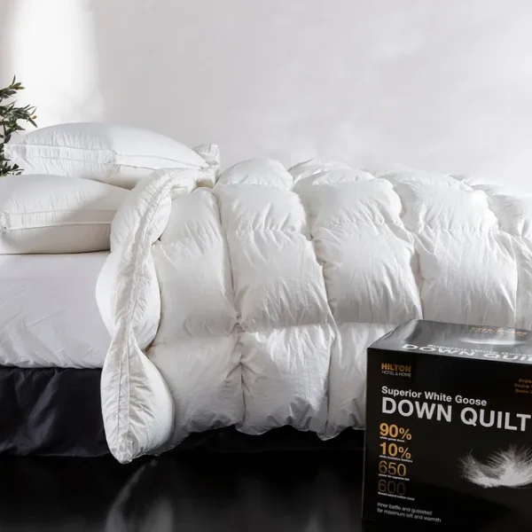 Pachet Luxury 2 persoane: Pilota puf si pana de gasca matlasata + 2 perne puf de gasca