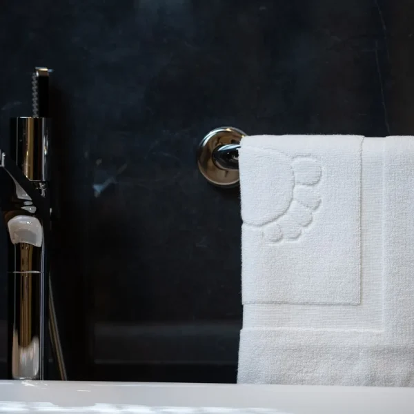 Set 2 Covorase baie 50x70cm bumbac pakistanez 800 gr/mp Greek Border